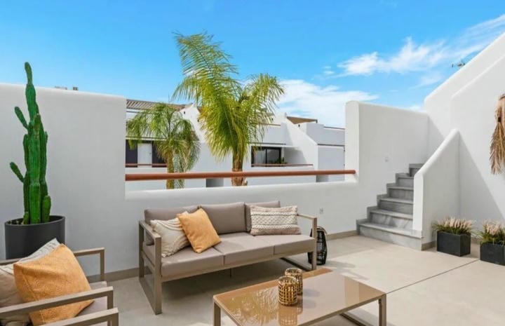 Appartement moderne haut de gamme 2 chambres avec solarium et piscine - Photo 14