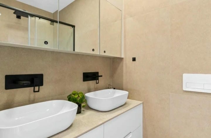 Appartement moderne haut de gamme 2 chambres avec solarium et piscine - Photo 11