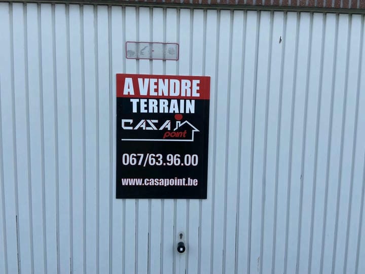 Garage avec terrain à bâtir